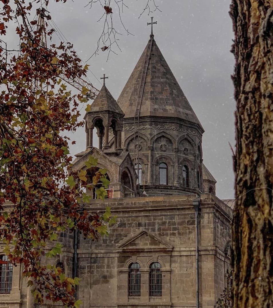 armenia's tweet photo. ✝️ Being first nation that adopted #Christianity as state religion, Armenians attach great importance to feast of Nativity (#Christmas).
🕯️On Jan 5, Armenians go to churches, light candles & bring them home to fill house w/light ‘from church.’
#exploreArmenia #exploreArmavir https://t.co/nZZ3dcBd0j