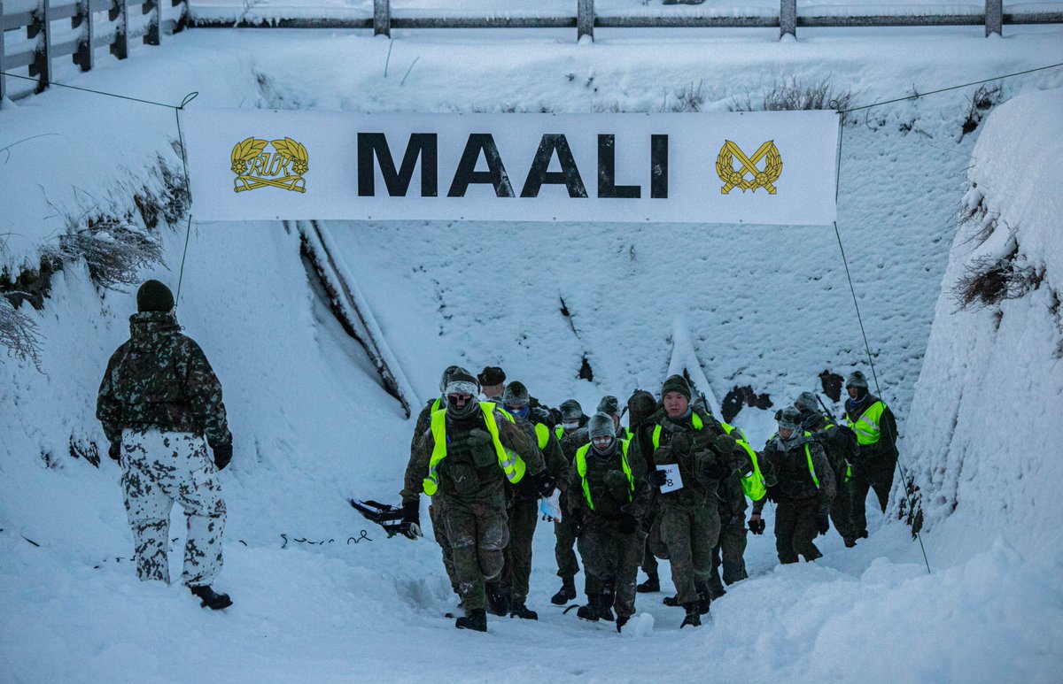 ReserviupseeriK's tweet photo. Eilisen Kirkkojärven marssin tulokset ovat selvillä! Yksikkökohtaisen kisan voitto meni Tiedustelukomppaniaan ja joukkuekohtainen voittaja on 4.tiedustelujoukkue Tiedustelukomppaniasta. Onnittelut voittajille ja kiitos kaikille osallistujille! #kirkkojärvenmarssi #kirkkis #ruk263 https://t.co/3McXMc95Dq