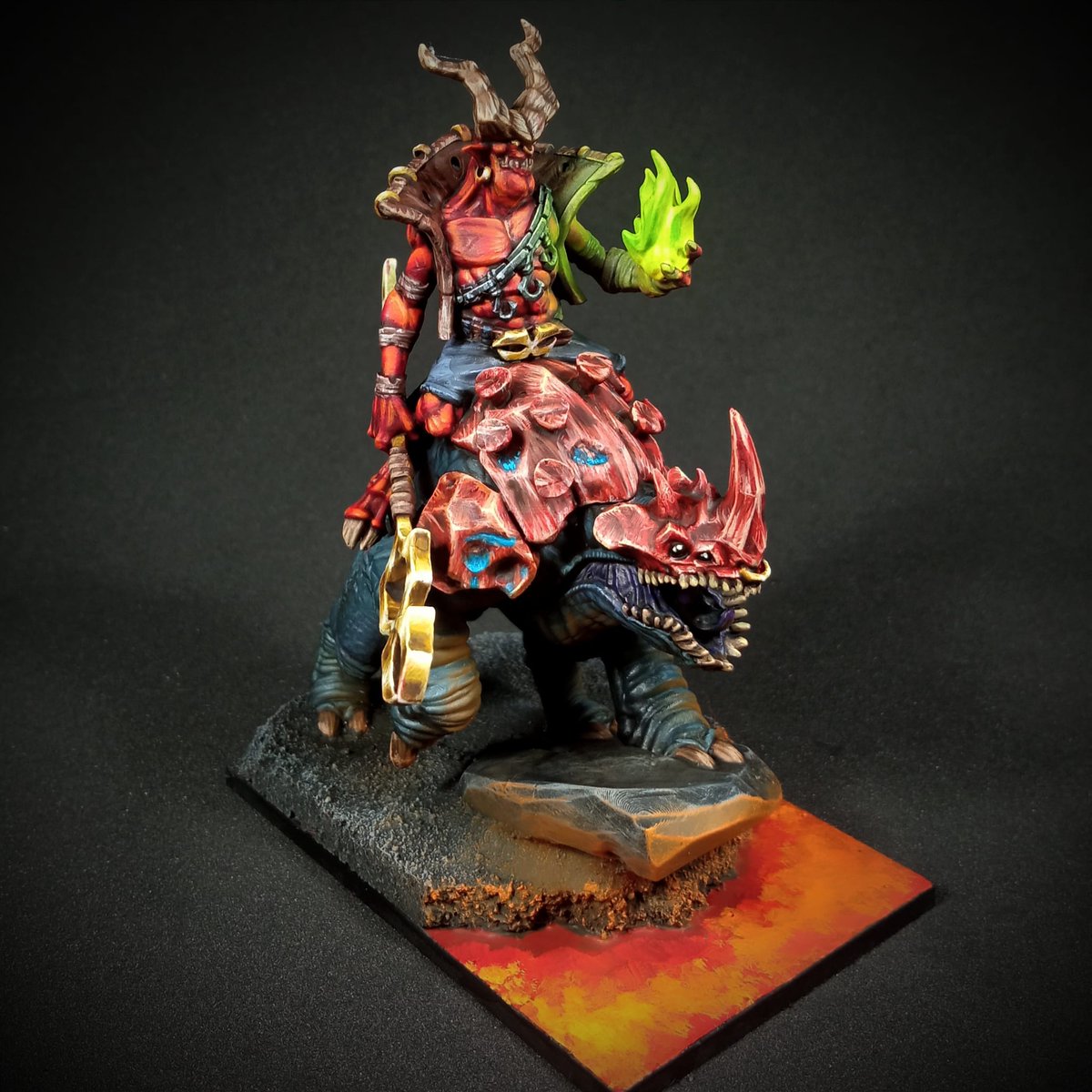 OP_Models's tweet image. Hello everyone! Let&apos;s all try to give the campaign a boost, to do so, we have decided to unlock several of the Stretch Goals:
*Harbinger of Farher Chaos
2 on foot
1 on Pale Horse
1 on Beast
1 BSB
*Kuulima&apos;s Deceiver with wings
So now you know, share on your social networks!