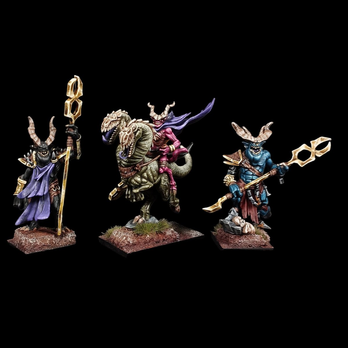 OP_Models's tweet image. Hello everyone! Let&apos;s all try to give the campaign a boost, to do so, we have decided to unlock several of the Stretch Goals:
*Harbinger of Farher Chaos
2 on foot
1 on Pale Horse
1 on Beast
1 BSB
*Kuulima&apos;s Deceiver with wings
So now you know, share on your social networks!
