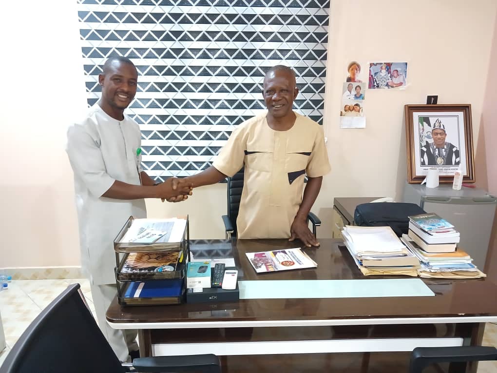pet_asema's tweet photo. With Chief Freddie, Chief Press Secretary to the Tor Tiv https://t.co/FUCFXa7QKs
