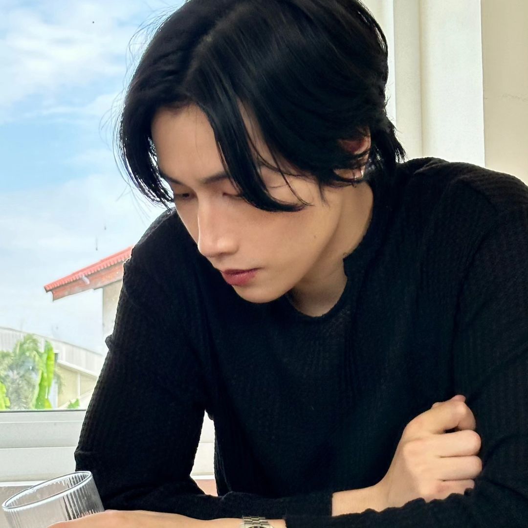 bible_officiall's tweet photo. [IGp] biblesumett 
Post update 240105

" How is your 2024 so far honey?

#2024
#newyear "

🎧 Labrinth - Still Don't Know My Name

♡#BibleWichapas 
#bsumone @biblesumett ♡ https://t.co/0RO0hrIivx