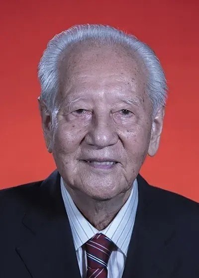 请您停留1秒钟，为中国核潜艇之父黄旭华爷爷献上一朵花！致敬！🙏🙏🙏