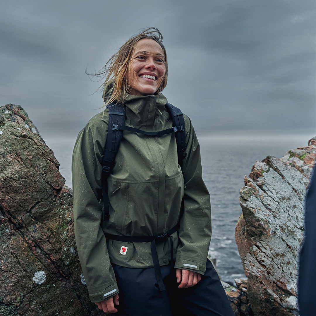 Wrap up warm with the Fjallraven Hydratic Jacket and be prepared for whatever Mother Nature has to throw at you,,,

#MyFoxBag #FjallravenKanken #MyKankenBag