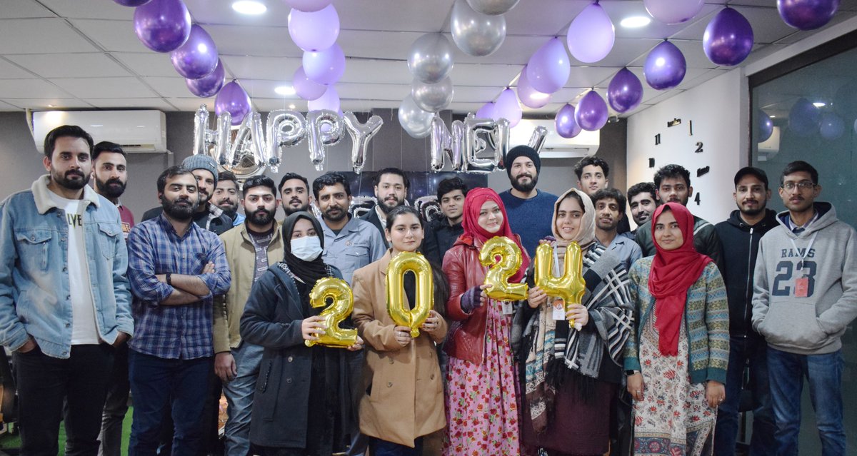 RiscDe's tweet photo. Cheers to new year and a fantastic team! 

Here is to more success, laughters, and memories in 2024!

#newyear #newyearcelebrations #NewBeginnings #teamappreciation #teambuilding #teamspirit https://t.co/GIF8Eapa5E
