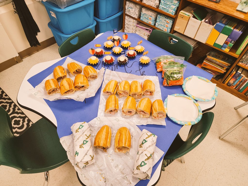 HayesESL1's tweet photo. Had a great welcome back lunch with my team.  We had Bánh mì and buntinies and great company. @GISD4EBs @Webb_Bears https://t.co/f9DtAy0HRk
