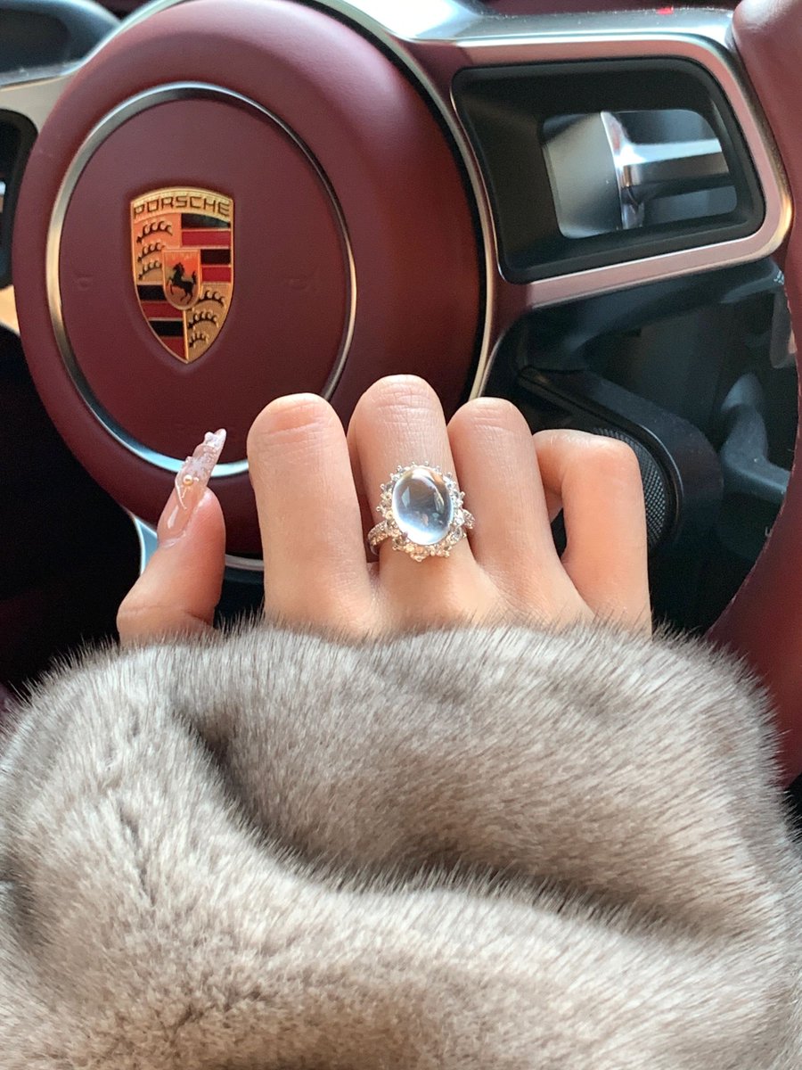 umbrawolves's tweet image. Pretty and pink nails 💞💅🏻