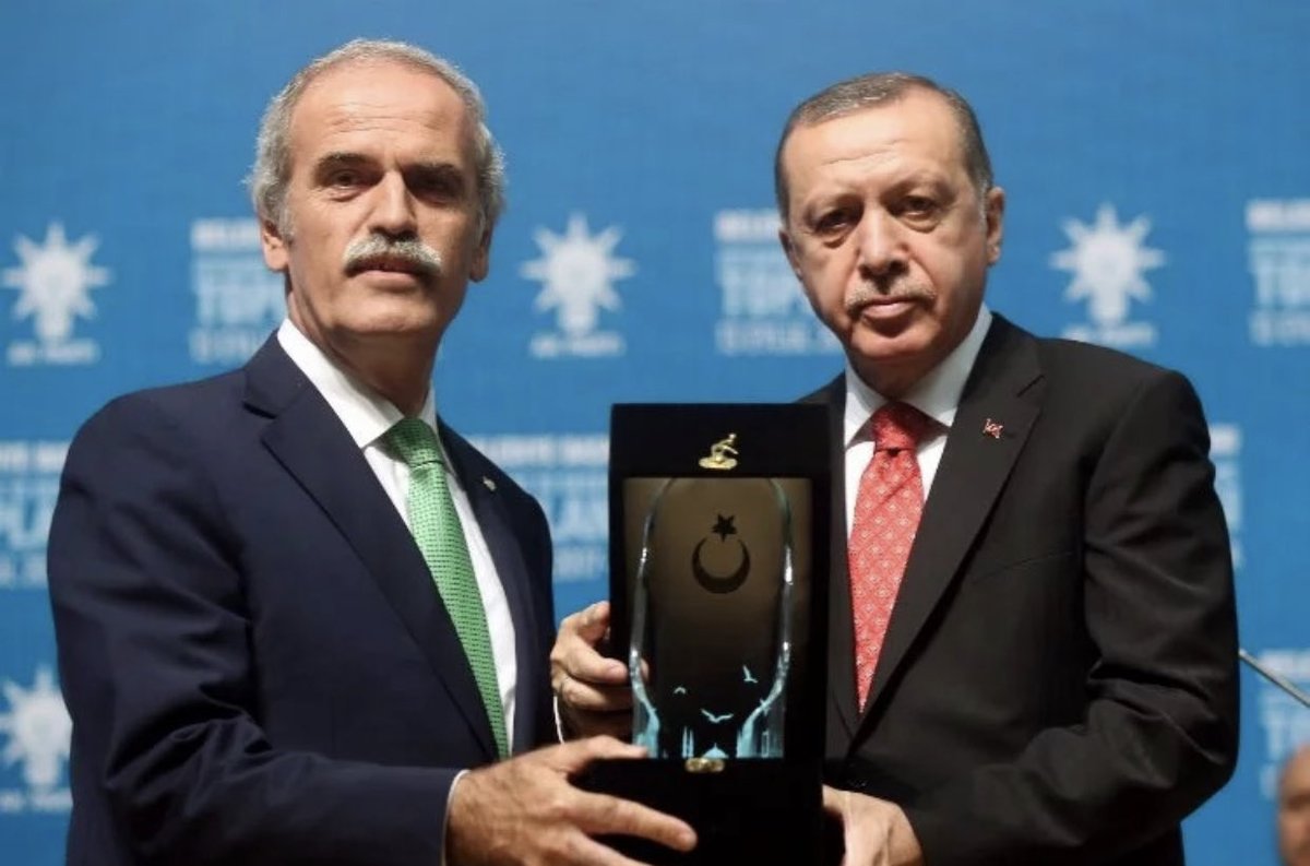 Şahsıma Ak Parti Genel Merkez Yerel Yönetimler Başkan Yardımcılığı görevine layık gören Sayın Cumhurbaşkanımız RECEP TAYYİP ERDOĞAN'a, Gen. Bşk. V. Sayın Efkan ALA'ya ve Yerel Yön. Bşk. Sayın Yusuf Ziya YILMAZ'a şükranlarımı arz ederim.