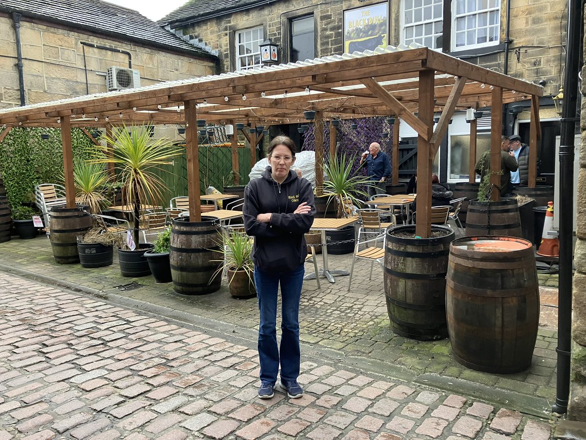 🚨 SIGN THE PETITION against #LeedsCityCouncil’s disgraceful decision to force the #BlackBull @BullOtley #Otley to tear down their attractive outdoor area that the Government encouraged them to put up during the Covid pandemic 🤬

Please sign & share 🖊️⬇️

change.org/p/urge-leeds-c…
