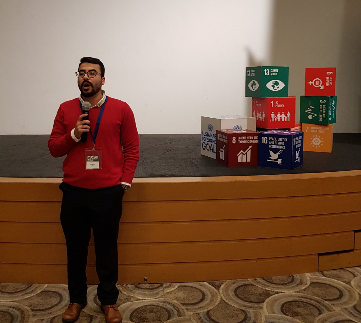RayanMahfouz13's tweet photo. The unique Ibrahim Haydar, #YLPLeb Advisory Board Member, empowering YOUth with some inspirational thoughts for success!💥🚀 @hanyanann @NadaSweidan @UNDP_Lebanon @YLPLeb 🇱🇧🇺🇳 https://t.co/sXzKwFri8P