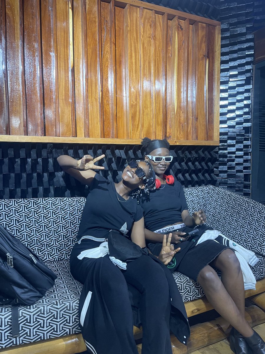 _Coco_Yoky_'s tweet photo. Studio Chic πβ¨π
#ghostgangshii #fyp #explore #studioworkout #drip https://t.co/ngJI728BFm