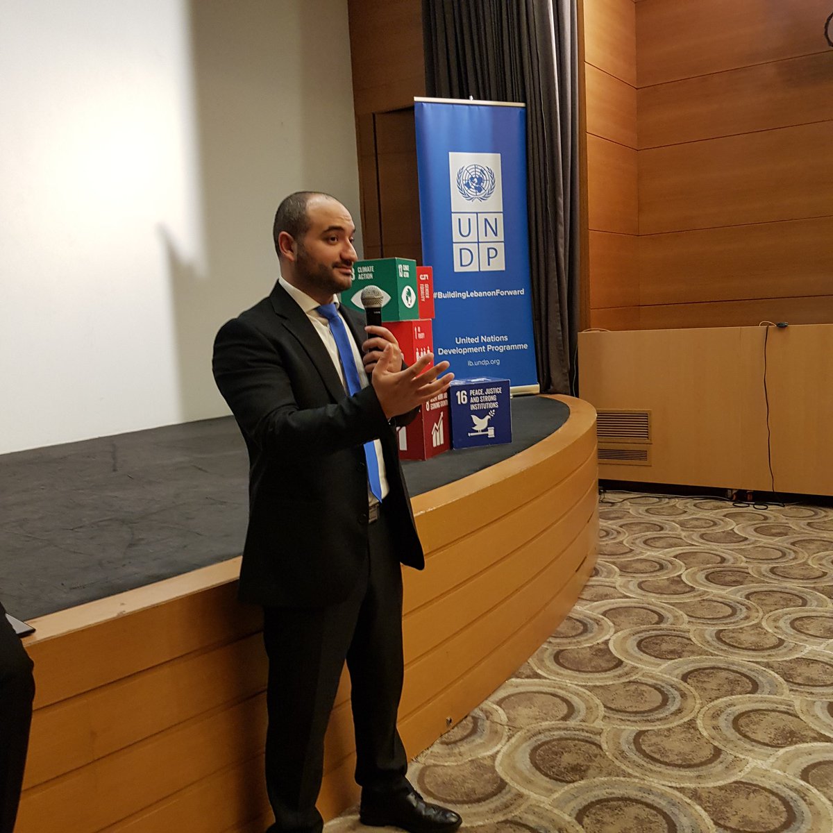 RayanMahfouz13's tweet photo. Read this well from @Daccache_M : "It's not about what you pass through, it's about how you react to it!" @YLPLeb @UNDP_Lebanon @hanyanann @NadaSweidan #YLPLeb 🇱🇧🇺🇳 https://t.co/8kc2eFDJWQ