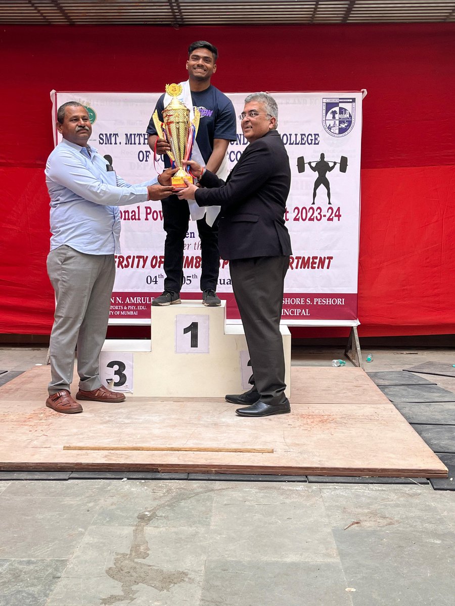 🎉 Congratulations to Venkatesh Sonar, M.Com first-year student at R J College, awarded the Strong Man of University of Mumbai Inter Zonal Powerlifting Tournament 2023-24 held on January 4-5, 2024. 🏋️‍♂️🏆 #MumbaiUniversity #PowerliftingChampion