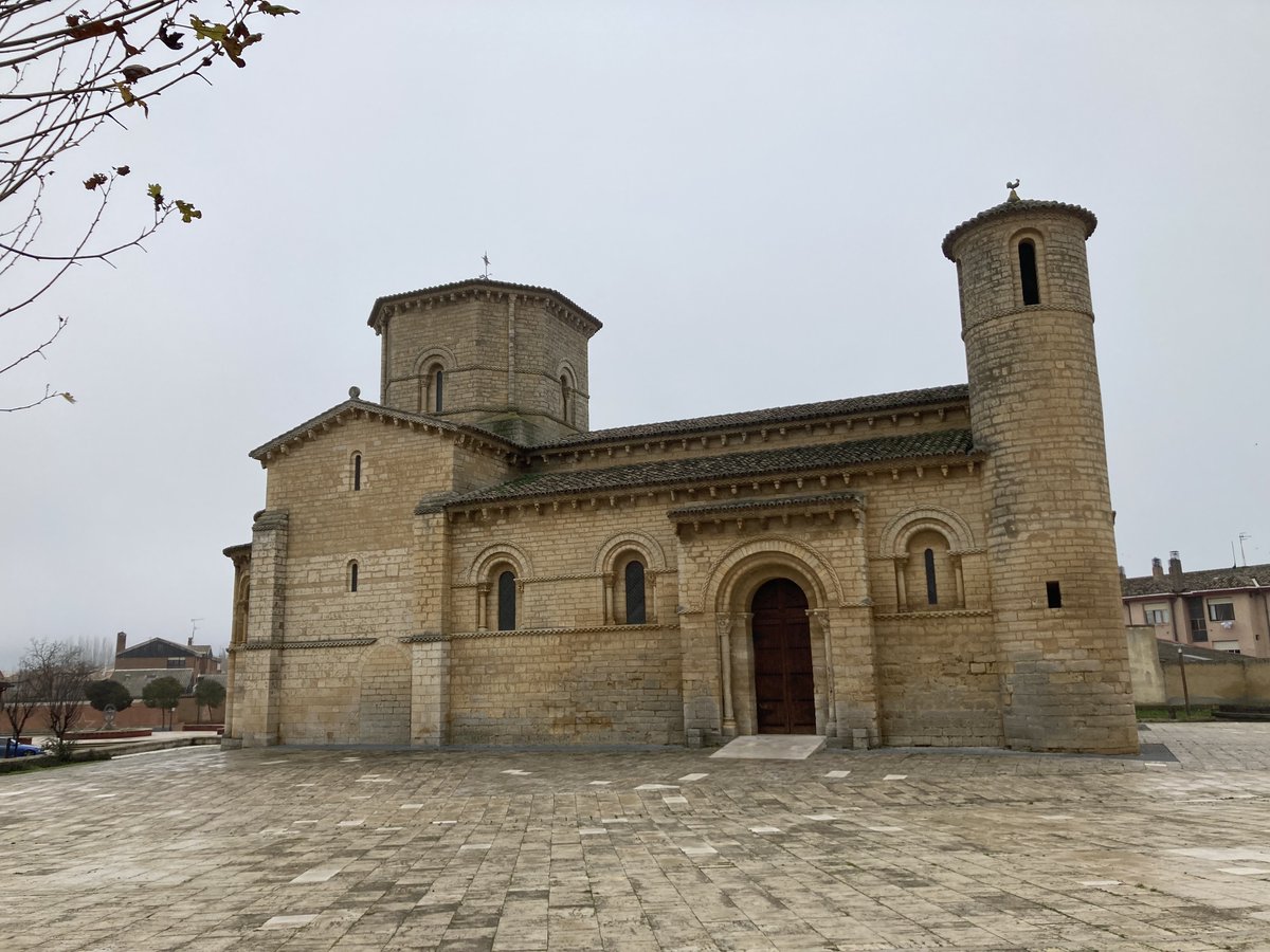 La Coruja Cultural tweet media