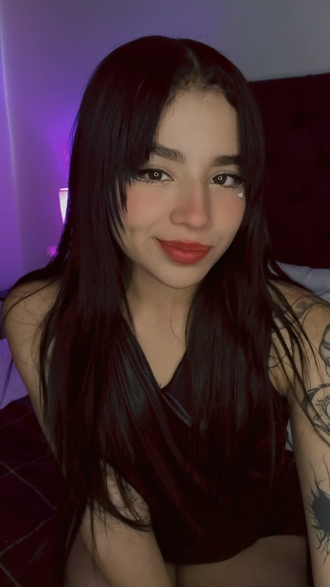 AliiceWalker_'s tweet photo. https://t.co/ZjG9gA1m9Q 🖤✨ https://t.co/J47R5xXTdo