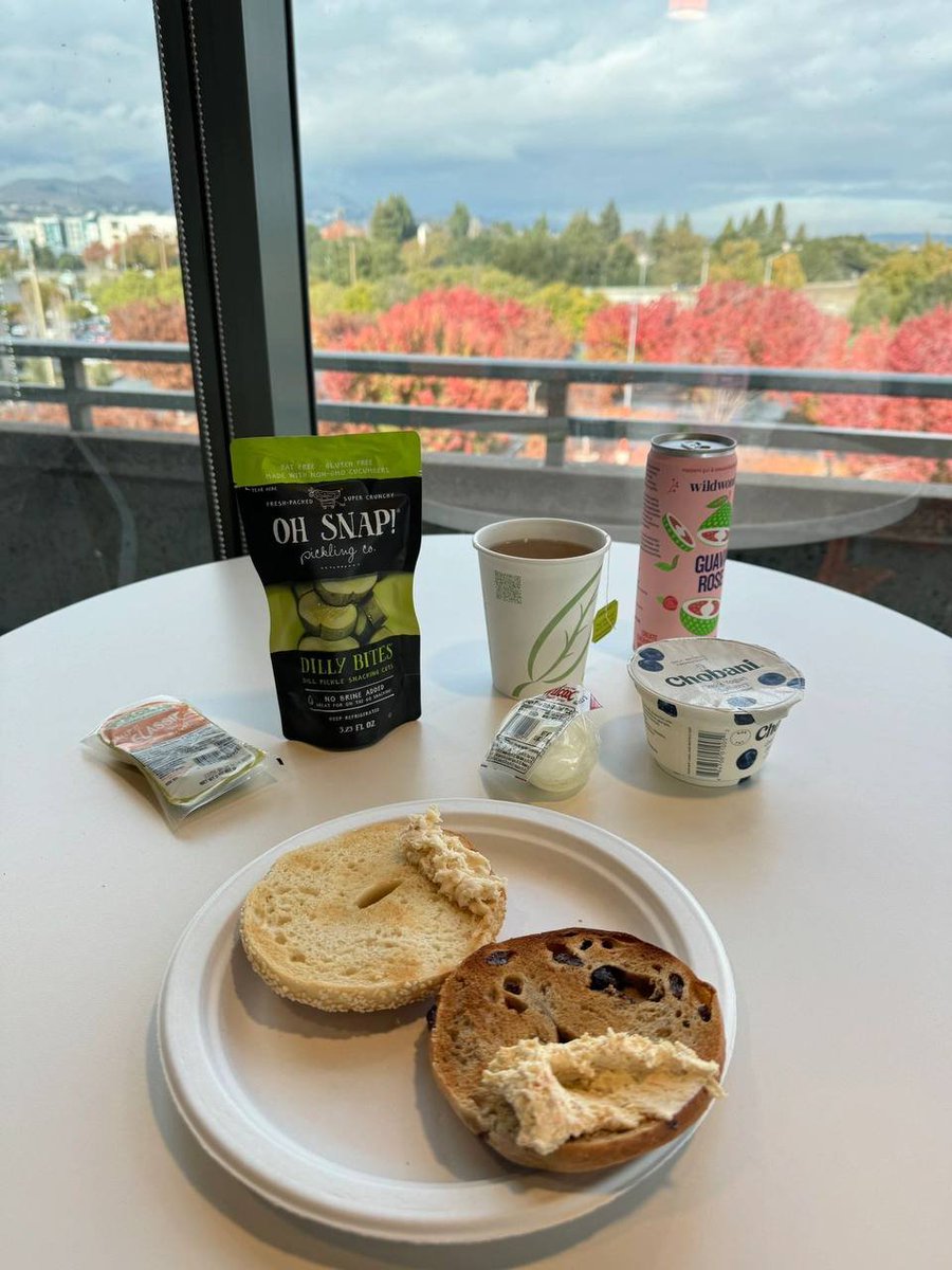 IfableI's tweet image. Breakfast brings great satisfaction to your body. a happy day.