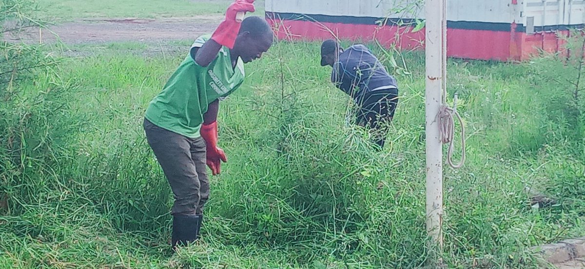 DagorettiG55803's tweet photo. Today's Clean Up, Trees Growing And Waste Management Awareness At DCC'S Compound/Naivasha Road β»οΈπ³π§οΈπ€²π½π°πͺ
#TreesForBetterLives
#Action4SDGS
#reuserecycle
#KeepDagorettiGreenAndClean
#OurEnviromentOurResponsibility https://t.co/QfRpIpTT51
