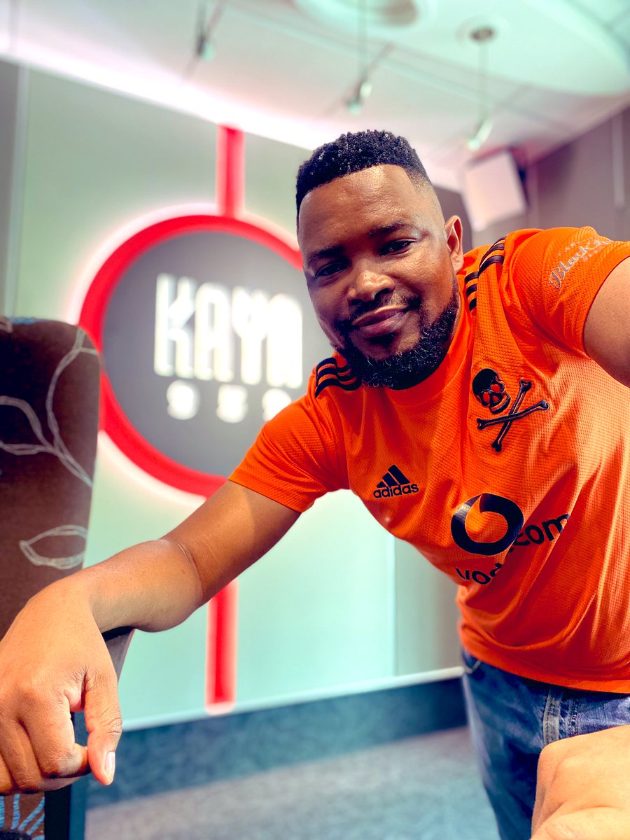 JEALOUS DOWN.
<a href="/djkeyez/">DJ Keyez 🤴🏾🇿🇦</a> is one of the dopest festive Stand-ins on <a href="/KayaON959/">Kaya ON 959</a>.  It's been very dope cruising with u on #KayaDrive . You deserve the weekdays 15:00 to 18:00 slot. You have dope listeners too. But otherwise we'll be with you on the top30 Snotlolo!!