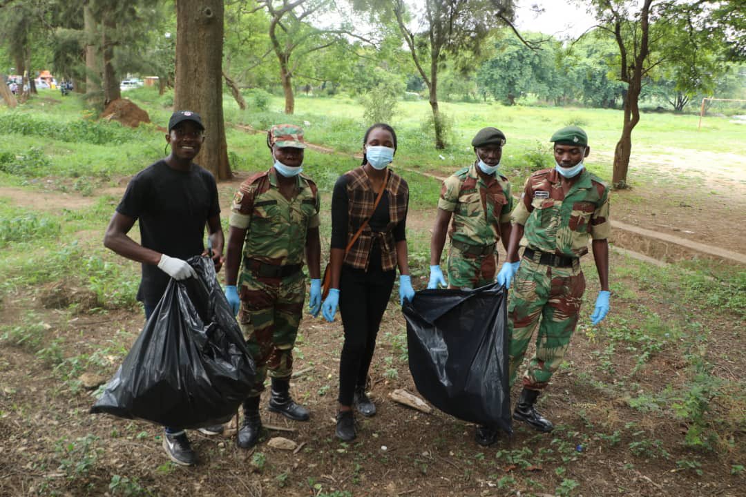 hut_green's tweet photo. #cleanup Friday in @CityofBulawayo
#keepbyoclean #keepthecityclean https://t.co/p1gieMjkk0
