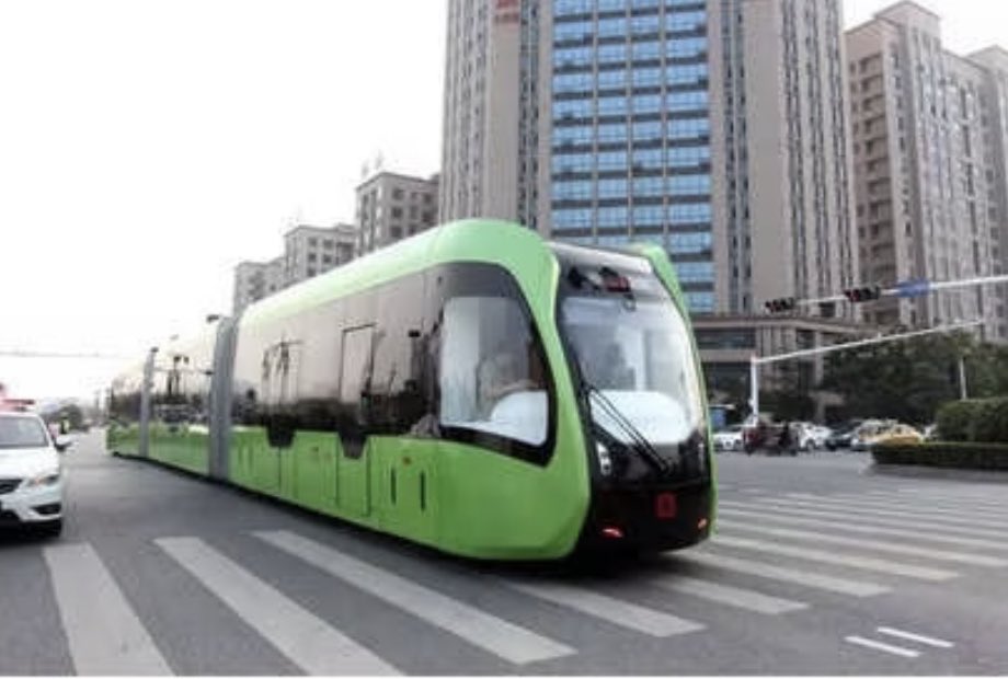 AnEffulgence's tweet image. The Rail Bus, a pioneering mode of transportation originating in Zhuzhou, China, is a groundbreaking discovery. 
Kudos ! 
A self driving vehicle, resembles a train but without tracks. 

#China
#RailBus