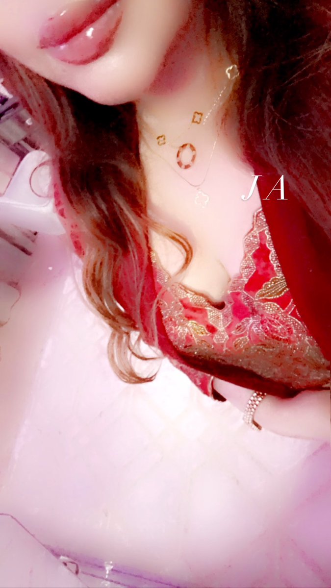 tiredpersone's tweet photo. Red m5’war ✨✨ https://t.co/by8q3R6avu