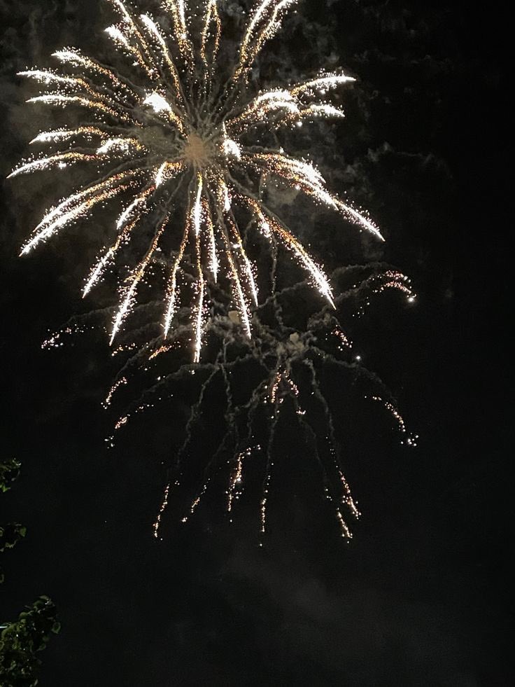 a jaywon au wherein,

kian (yjw) doesn't really celebrate new year's day, not until he met noah (psj)