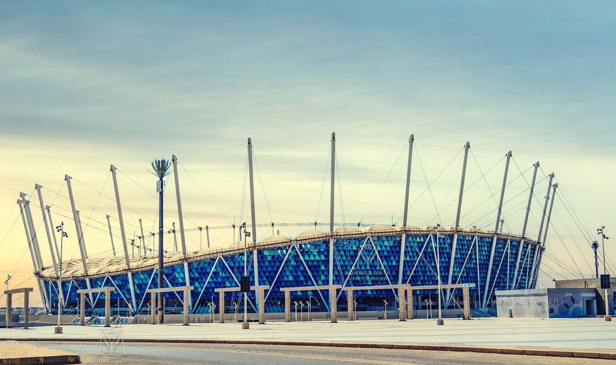 Egypt's 🇪🇬 New Administrative Capital Stadium, with a capacity of 93,440, ranks as Africa's second-largest.

Its design draws inspiration from the Egyptian Royal necklace.

t.me/africafirsts

#ThisIsAfrica #VisitAfrica