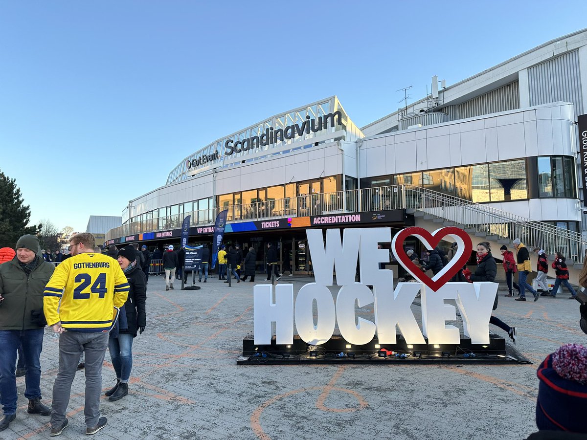 NucksNBirds's tweet photo. It’s medal game day and I’m in position! #CZEvFIN for bronze, then #USAvSWE for gold! #WorldJuniors #Gothenburg #Göteborg #Sweden #WinterVacation https://t.co/Spt57IYUrU