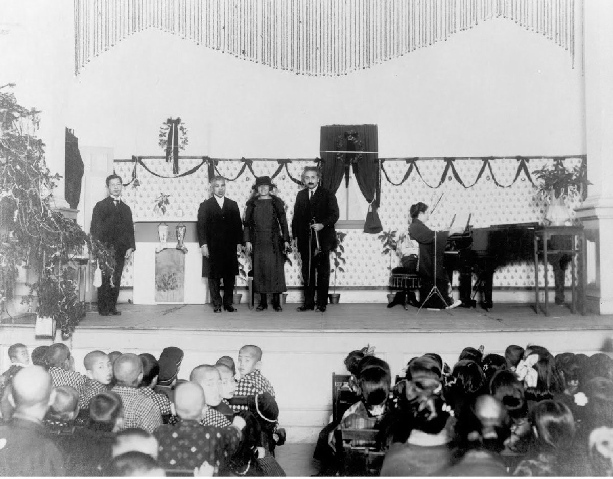 Einstein performing a violin concert for children on a Christmastime trip to Japan in 1922. (via @phalpern)