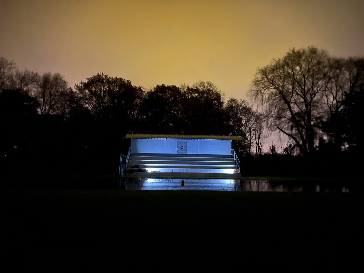 MK_Performance's tweet image. Delighted to have received a @LCowanBursary which has helped fund some portable lights so we can continue training in the depths of an English winter 🙌

Thank you ever so much 🙏