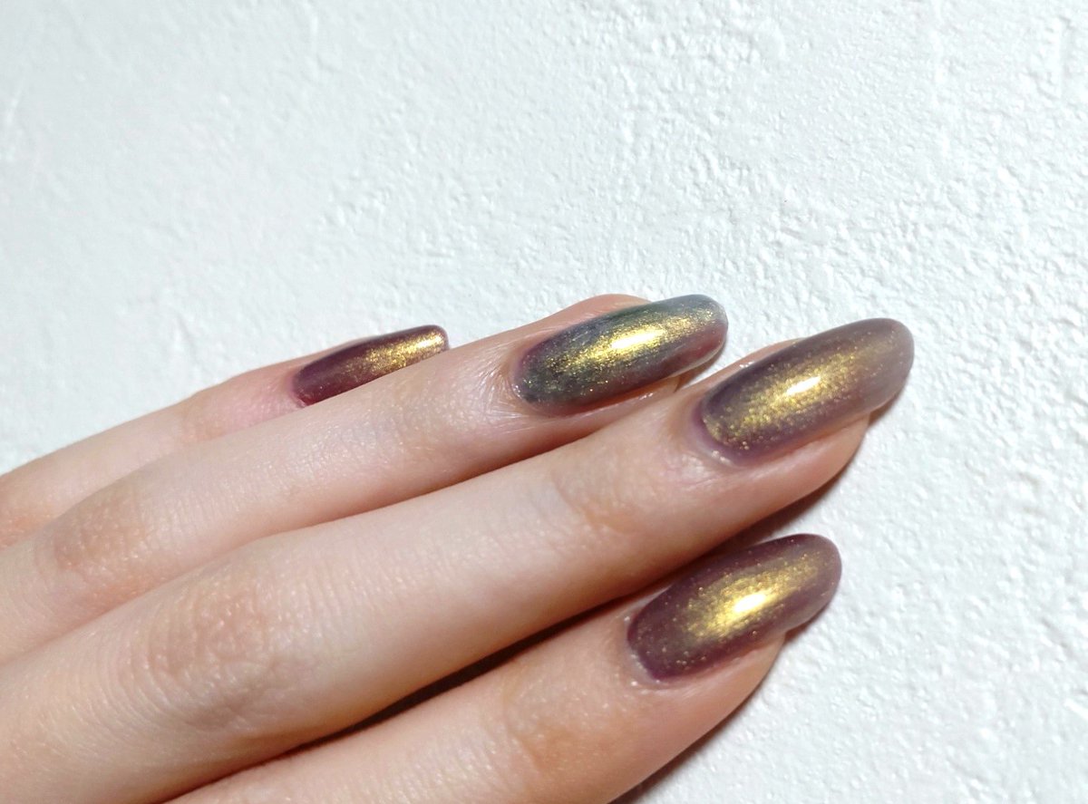 eugenia_0708's tweet photo. 色違いver.　なんか近未来っぽい～～～（？？？）

・sopo--AuroraCandy
・THEPOLISH.--parfum,glass
・Ringonailpolish--VERYBERRYBLUE
・nailist--クイッククリスタルコート

#セルフネイル　#sopo　#thepolish
#ringonailpolish　#nailist https://t.co/1UWXW1XIm0
