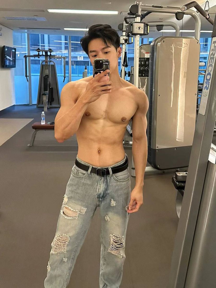 AmyLove813671's tweet photo. 推特原号被骗子盗了！
宝们一定要小心 可惜了我的一���多粉丝的号😤 https://t.co/gwZchYNnNG