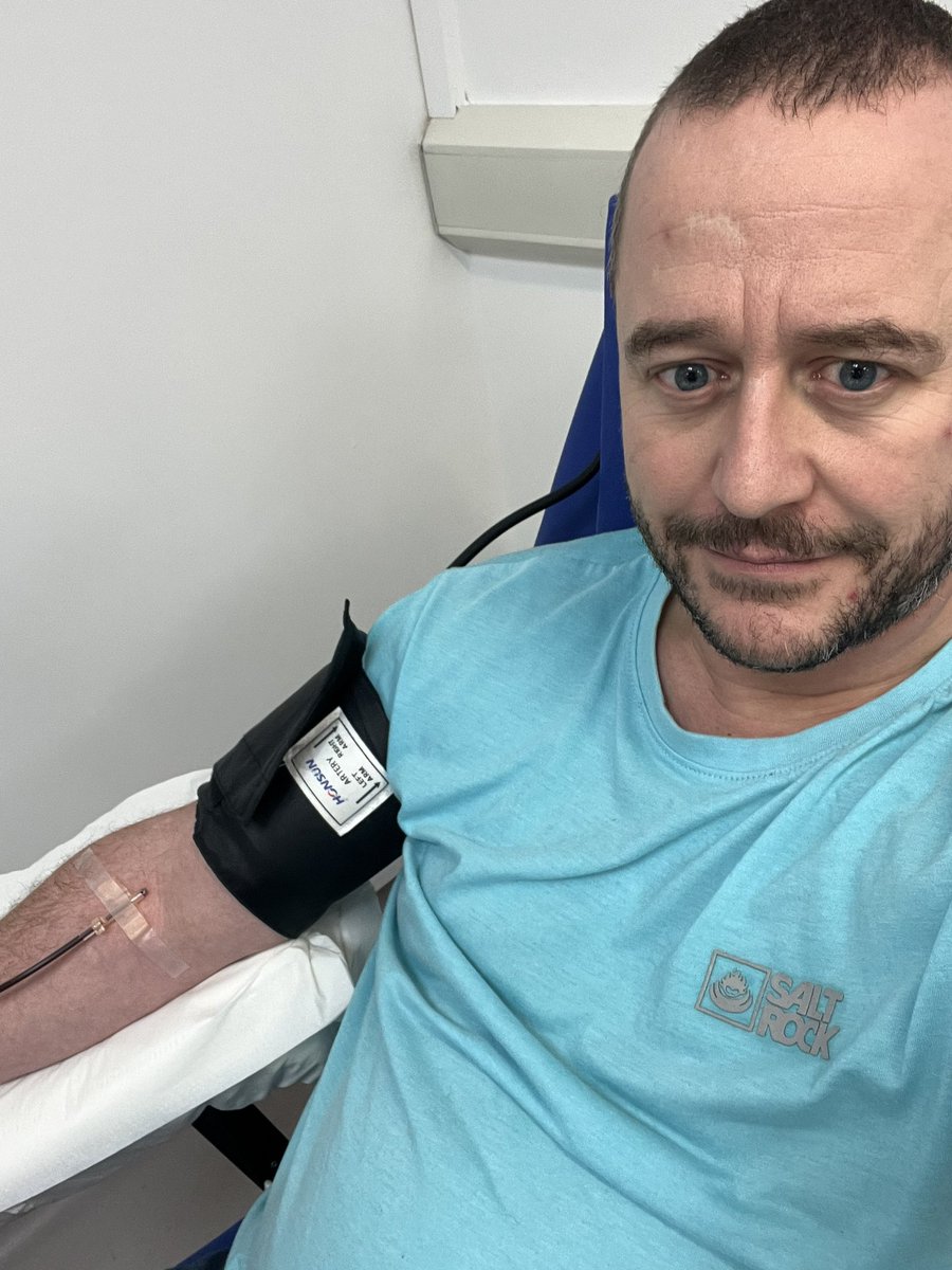 MattBombHead's tweet photo. Donations 146/147/148 going out, tea and salt and vinegar crisps going in…
@GiveBloodNHS @GivePlasmaNHS
#ABNeg #PlateletsAndPlasma https://t.co/wXBJCDl4bx