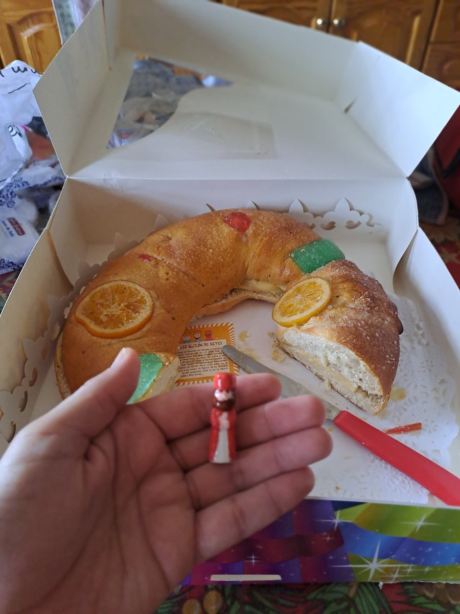 IsidroP71197843's tweet photo. Víspera de #Reyes ��👑👑👑 https://t.co/bk8zROqQZ8