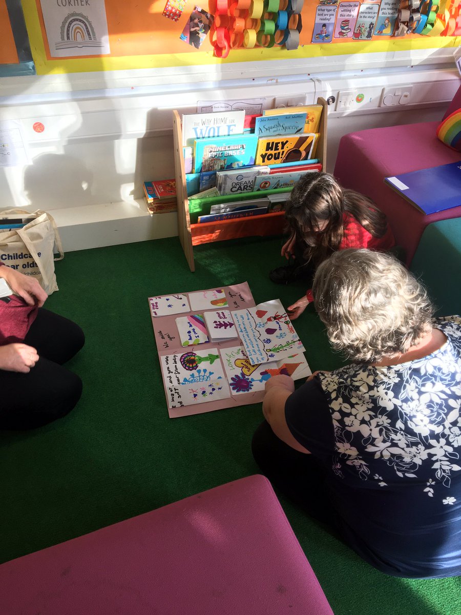 SnowdonVillage3's tweet photo. A big thank you to Miss Hall and the children in year 2 for the lovely card and visit to one of their FVA citizens 🥰 @frome_vale https://t.co/3umT2XW0GI