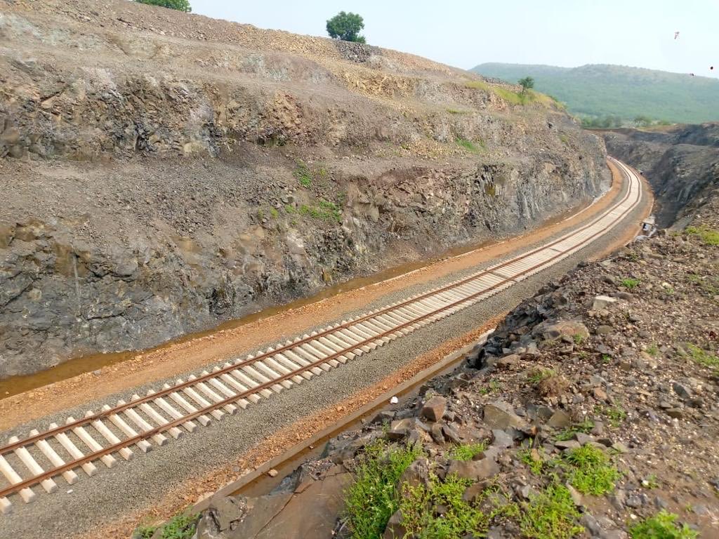 [05/01/24, 6:30:10 PM] Keshav Aghav: Asti to Amlner Railway trial successfully completed