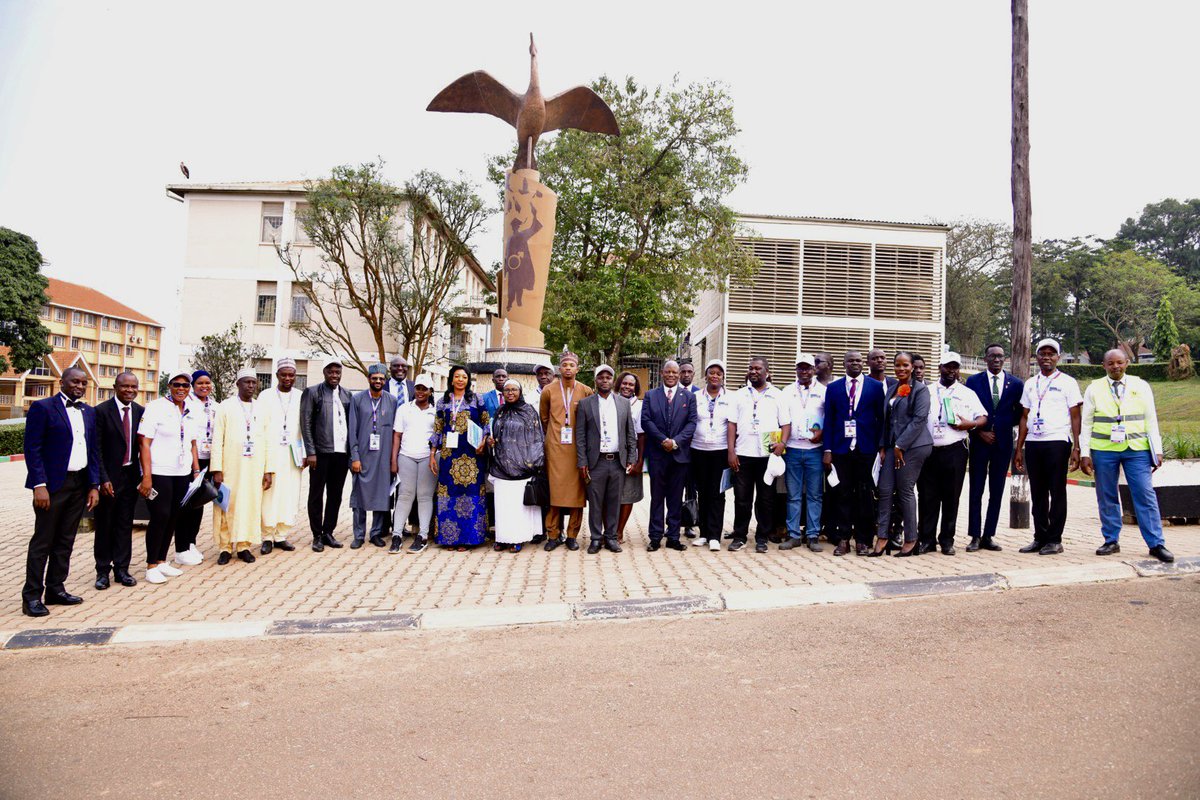 RIFMakerere's tweet photo. Group Photo with the Speakers Of Parliament And Presiding Officers Of CommonWealth Member States at @Makerere Freedom Square.
#MakResearch https://t.co/VAUGFLwMVb