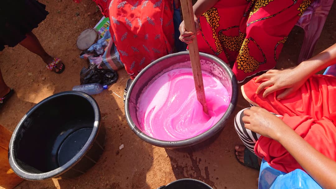 With the rise of poverty, it is important to encourage efforts towards women and girls empowerment. Today at Hot-spot, in Bamenda I, we had a training session with 30 women from the Mbororos community who left equipped with knowledge on how to produce and market. #TogetherWeCan