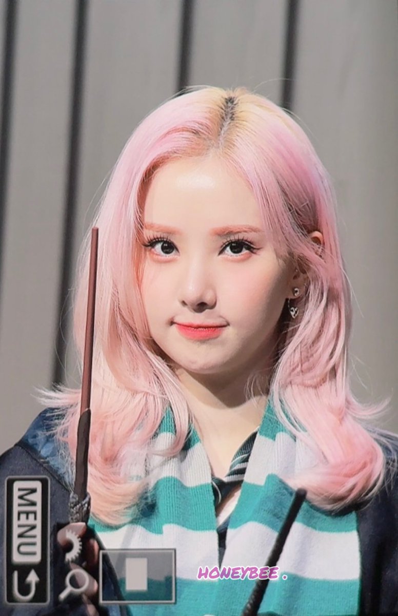 honeybee_530's tweet photo. 240105 
#비비지 #VIVIZ #은하 #EUNHA #정은비@VIVIZ_official https://t.co/NapVjU3v3I