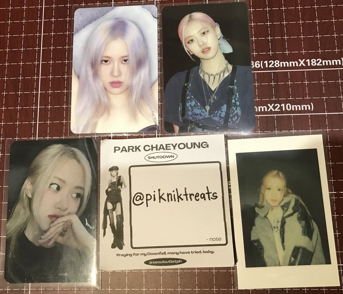 pikniktreats's tweet photo. Wts lfb blackpink ph

✨Rosé photocards
✨2.5k set PAYO

-MOP: Gcash/Maya
-MOD: J&amp;t Direct

# wts lfb blackpink ph rosé jennie jisoo lisa 4+1 photobook album limited edition le lovesick girls lsg hylt ic born pink last chapter md poca pola pc bp selca yg pob photo package https://t.co/kIrLrYcceU