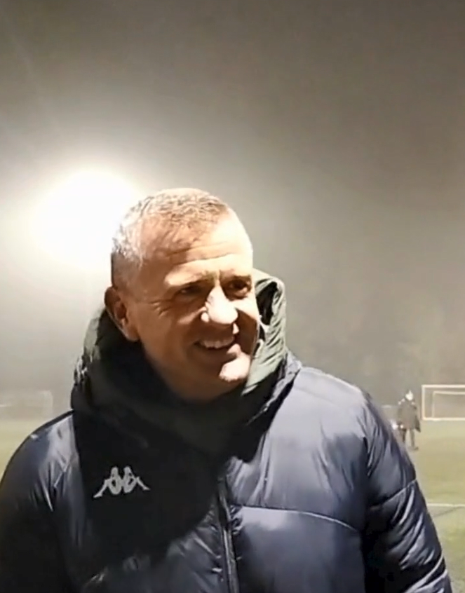 HanworthVillaFC's tweet photo. Delighted to say that our very own Simon Haughney has won the December manager of the month award for the Isthmian South Central Division.

Find out what Simon had to say when we told him!
https://t.co/CoM3rDLE7r
@IsthmianLeague @FWPIsthmnOneSC https://t.co/DQwRWP1hLI