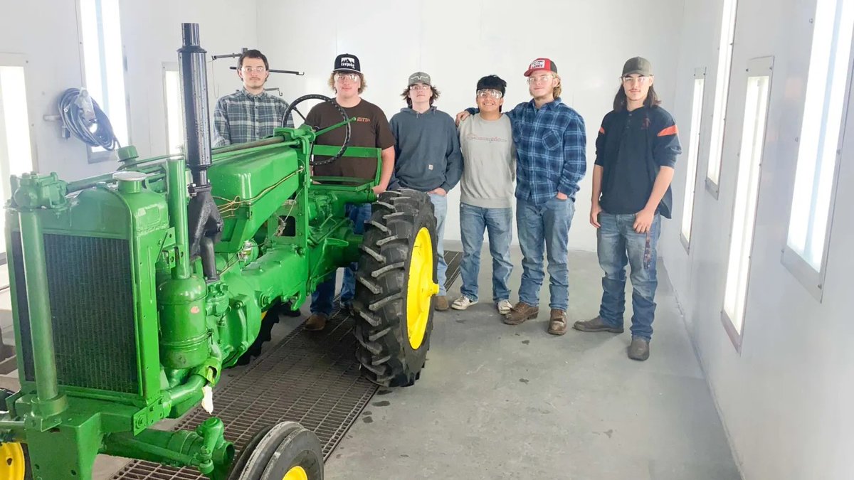 Cast your vote for Central Mountain and help them win  The Reader's Choice Award! 🏆 Voting closes on Jan. 11 at 3:00 PM EST,  and the winners will be revealed on Jan. 13 at the Lancaster Farming  Stage. #KCSDProud

lancasterfarming.com/country-life/f…