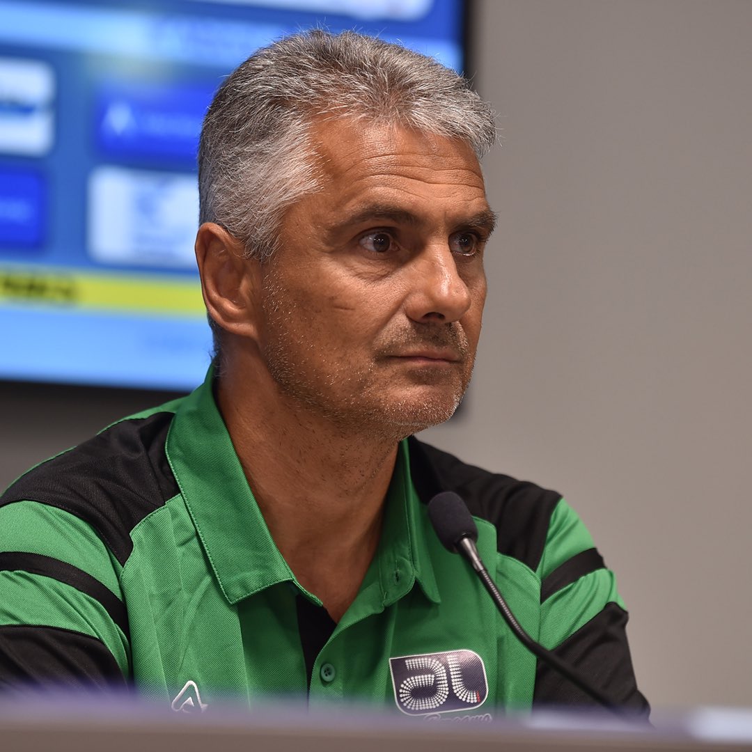UCAlbinoLeffe's tweet photo. 🗣️ Parole #aLla Vigilia | Mister Lopez in vista del match di campionato valido per la 20a giornata di @LegaProOfficial 🇮🇹 #aL - @LRVicenza 🎤
Le sue dichiarazioni ▶️ https://t.co/XHI41Usw96 ✍️
#SerieCNOW #ALBVIC #ForzaScècc #ForzaaL 💙 https://t.co/47Q5h0fSV8
