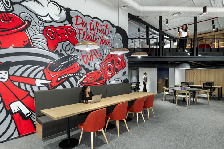 IndiaArtnDesign's tweet image. #SpaceMatrix Design Consultants redefines work culture and inspires self-discovery via the design of the new office for boAt - India&apos;s leading wearable and audio brand… indiaartndesign.com/thriving-inclu…