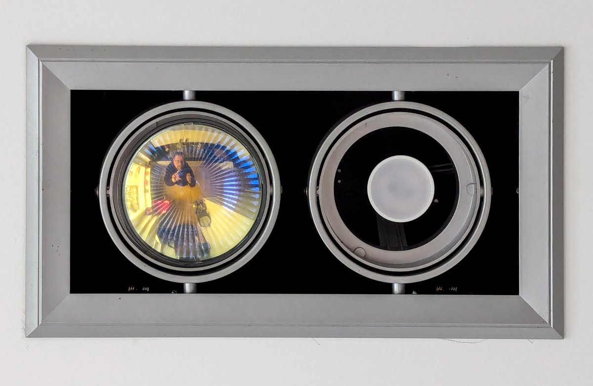 _zalkap_'s tweet image. Look up.