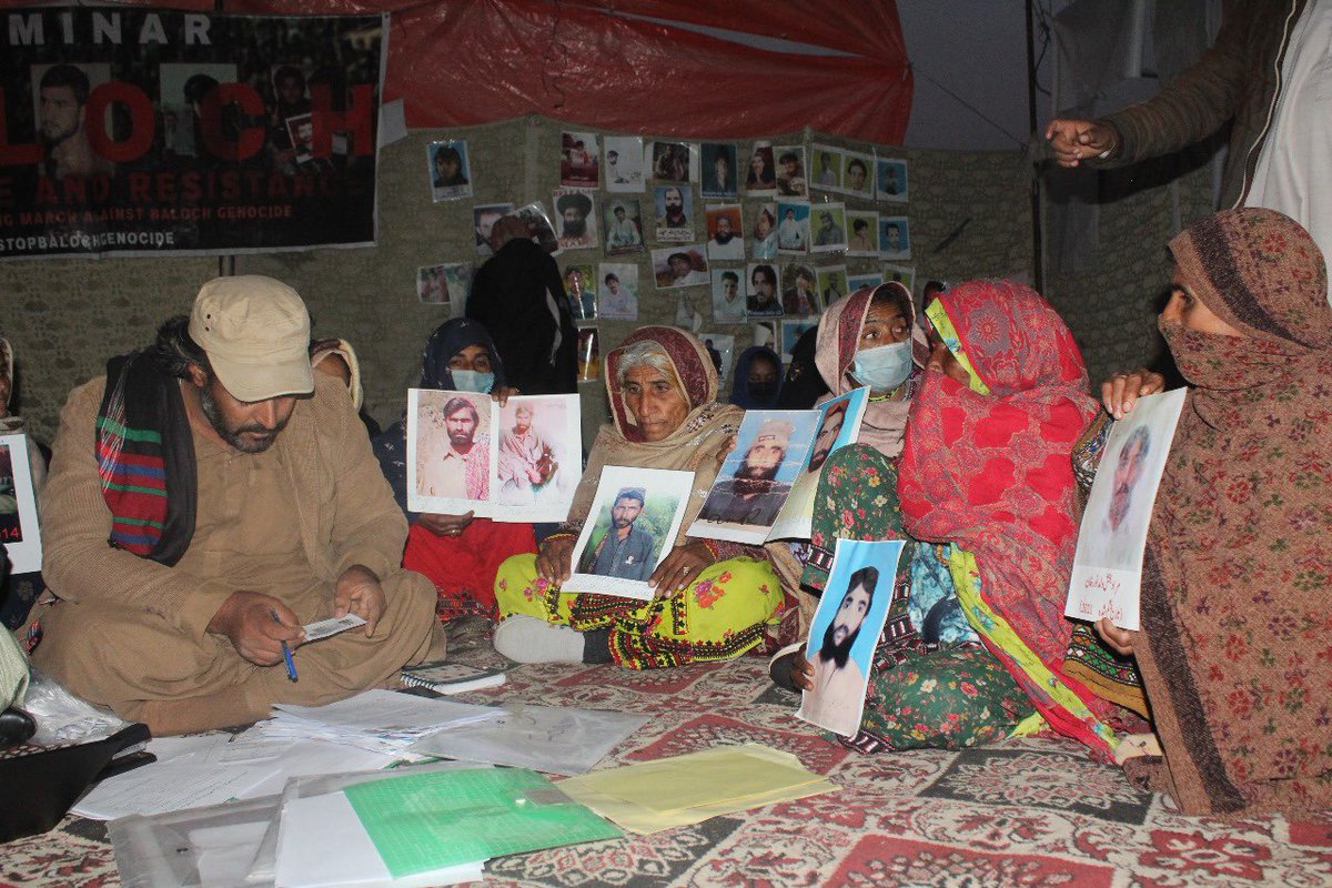 BalochYakjehtiC's tweet photo. Glimpses of the Registration for enforcedly disappeared individuals and victims of State Oppression from the Sit-In at NPC, Islamabad. Not only Baloch, but people belonging from KPK, Sindh, Ex-Fata and Gilgit Baltistan have also come with a hope to document and submit their stories of oppression and resistance. 
The beam of light originating from Turbat, Balochistan has united marginalized masses from all Pakistan with a slogan to RESIST against tyranny and injustice. Our people are our hope and spirit in this fight of the struggle to LIVE.

#MarchAgainstBalochGenocide
#StopBalochGenocide