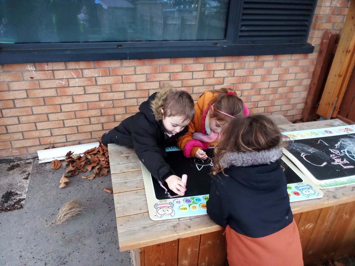 GCPFS2's tweet image. We've been using our #gcpphonics in the outdoor area today, we've been practising our letter formation and spelling CVC words. @PrimaryGreat