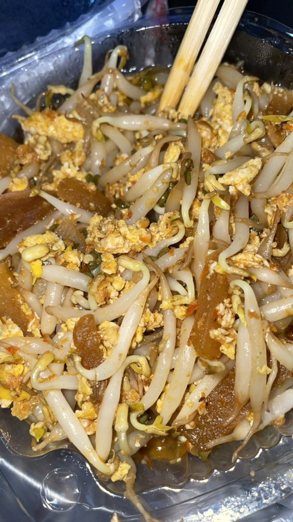 pvtririsma's tweet photo. lumpia basah kalo gapake lumpia jadinya apa namanya ? https://t.co/dNIgSCzalt