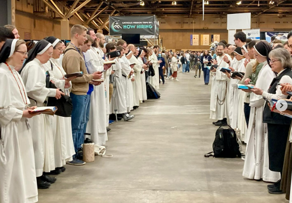 PeaceVocations's tweet photo. Wrapping up #SEEK24 with a heart full of gratitude and inspiration! This past week has been a whirlwind of faith, fellowship, and uplifting spiritual connections. Thank you, @focuscatholic, for reminding us of the power of community and the beauty of faith.

#catholic #vocations https://t.co/vBQqV4SGpq