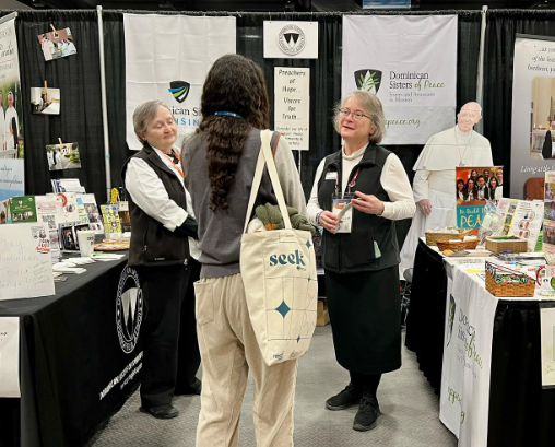 PeaceVocations's tweet photo. Wrapping up #SEEK24 with a heart full of gratitude and inspiration! This past week has been a whirlwind of faith, fellowship, and uplifting spiritual connections. Thank you, @focuscatholic, for reminding us of the power of community and the beauty of faith.

#catholic #vocations https://t.co/vBQqV4SGpq